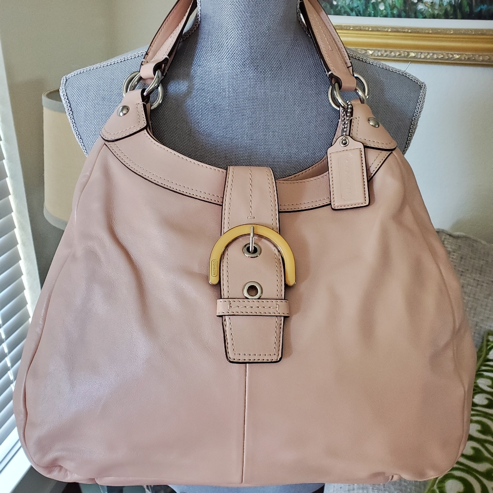 Coach leather shoulder bag